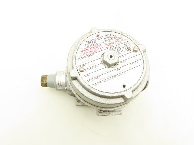 United Electric Controls H121-274 Pressure Switch 480VAC 15A 0-300PSI 3/4"NPT