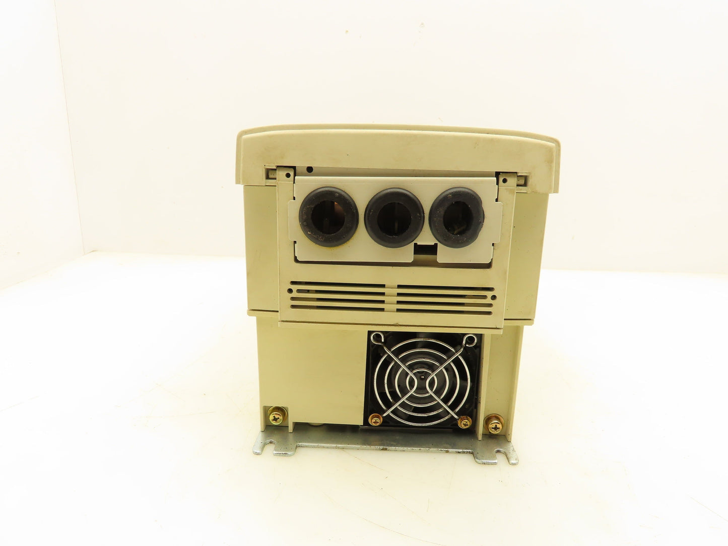 Mitsubishi FR-A240E-2.2K-UL Freqrol-A200 Inverter AC Drive 3Hp 460V 3PH VFD