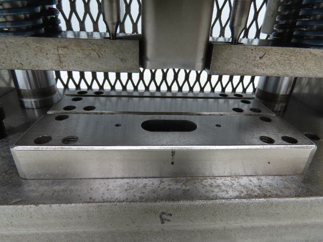 5 Ton Hydraulic Die Punch Press Bench Top RV Door Latch Punch