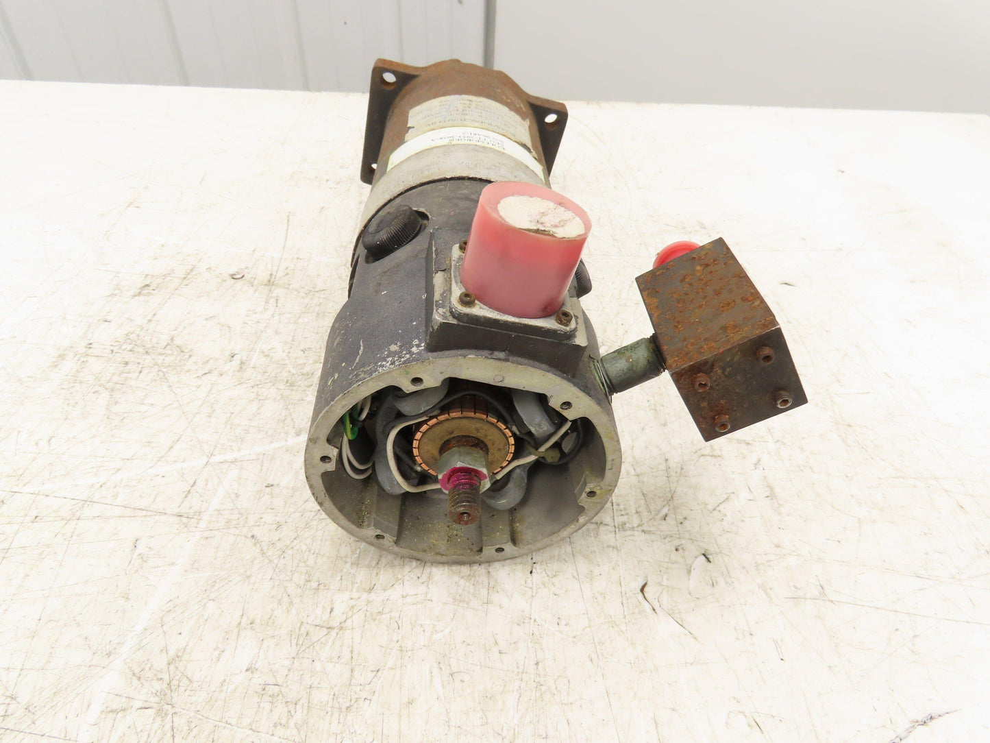 Kollmorgen TT-2953-3058-A  DC Servo Motor 2000 RPM