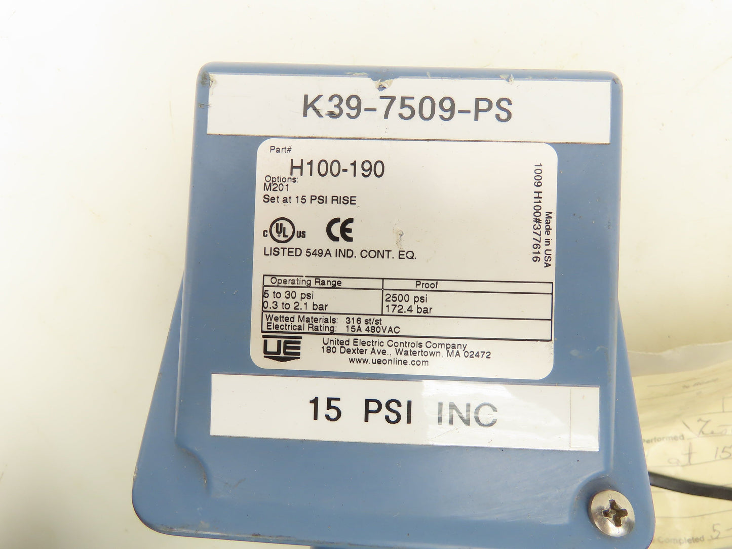 United Electric H100-190 Pressure Switch 5-30 PSI Hex Valve and Gauge