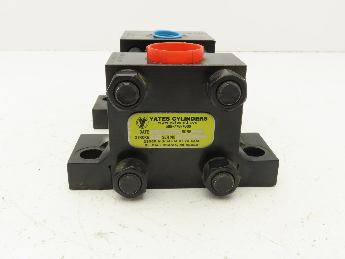 Yates Hydraulic Cylinder 2" Bore 1" Stroke Side Lug Foot Mount