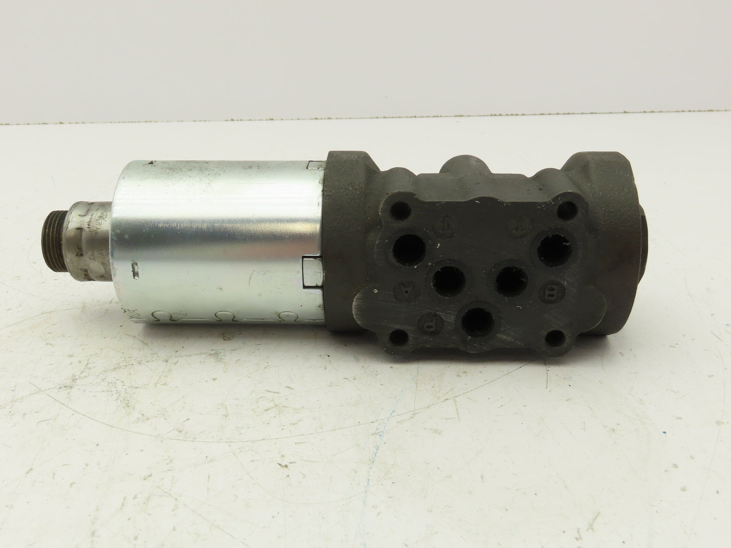 Argo Hytos RPE4-102R11/12060E5 Directional Control 4/2 Solenoid Valve 120V D05