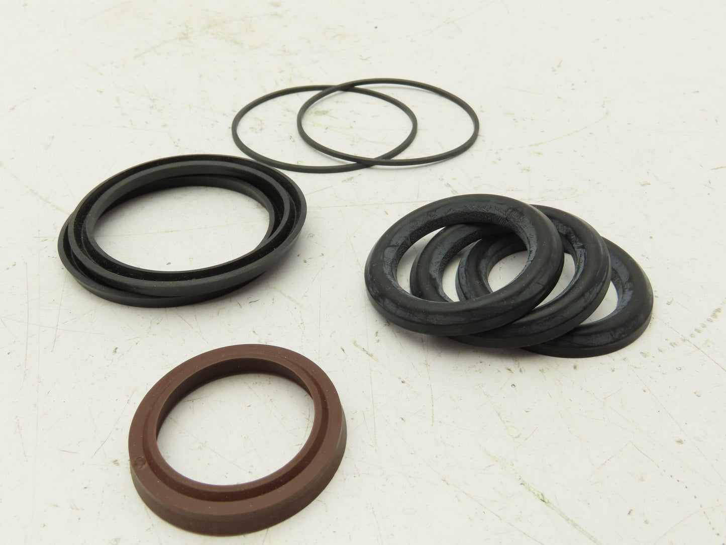 Lynair LH-2-1/2A04-2-1-3/8 Hydraulic Cylinder Rod Seal Kit