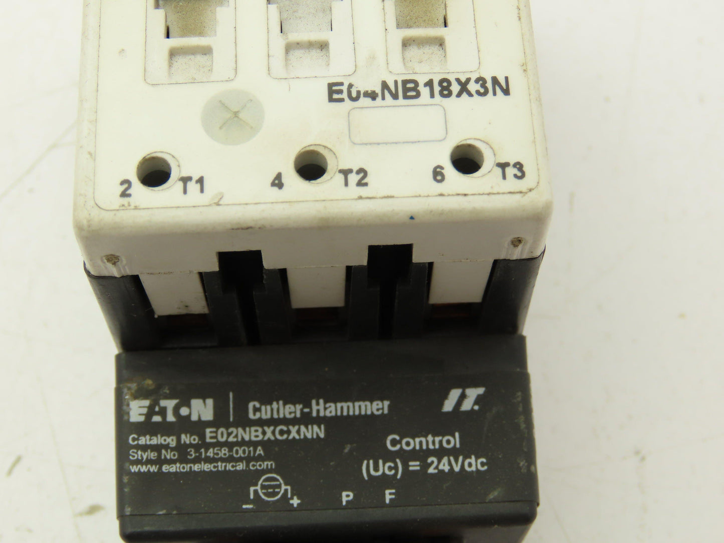 Eaton E04NB18X3N Contactor 3P Contact Block w/Coil Controller 24VDC E02NBXCXNN