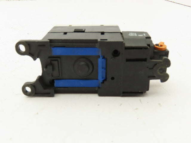 Eaton E04NB18X3N Contactor 3P Contact Block w/Coil Controller 24VDC E02NBXCXNN