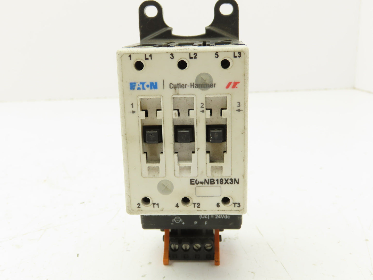 Eaton E04NB18X3N Contactor 3P Contact Block w/Coil Controller 24VDC E02NBXCXNN