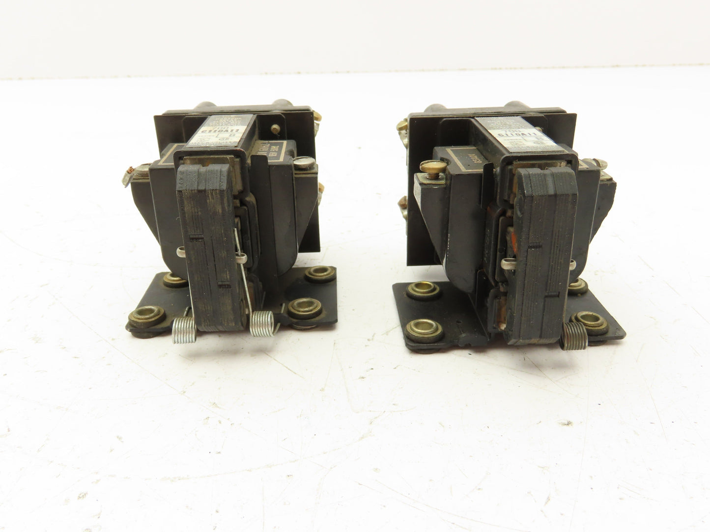 Allen Bradley 700-C110A11 AC Control Relay 110V 60HZ Series B Lot Of 2