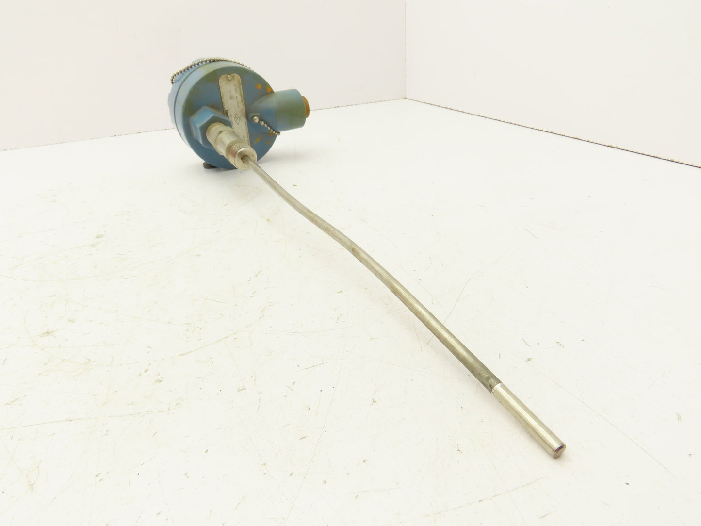 Rosemount 68 Temperature Sensor 12" Probe CF6-TE/TW-3305 Explosion Proof Head