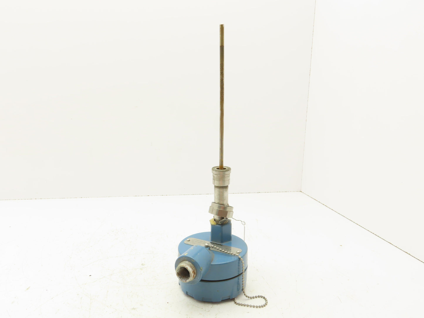 Rosemount 68 Temperature Sensor 8" Probe CM5-TE-1303 Explosion Proof Head