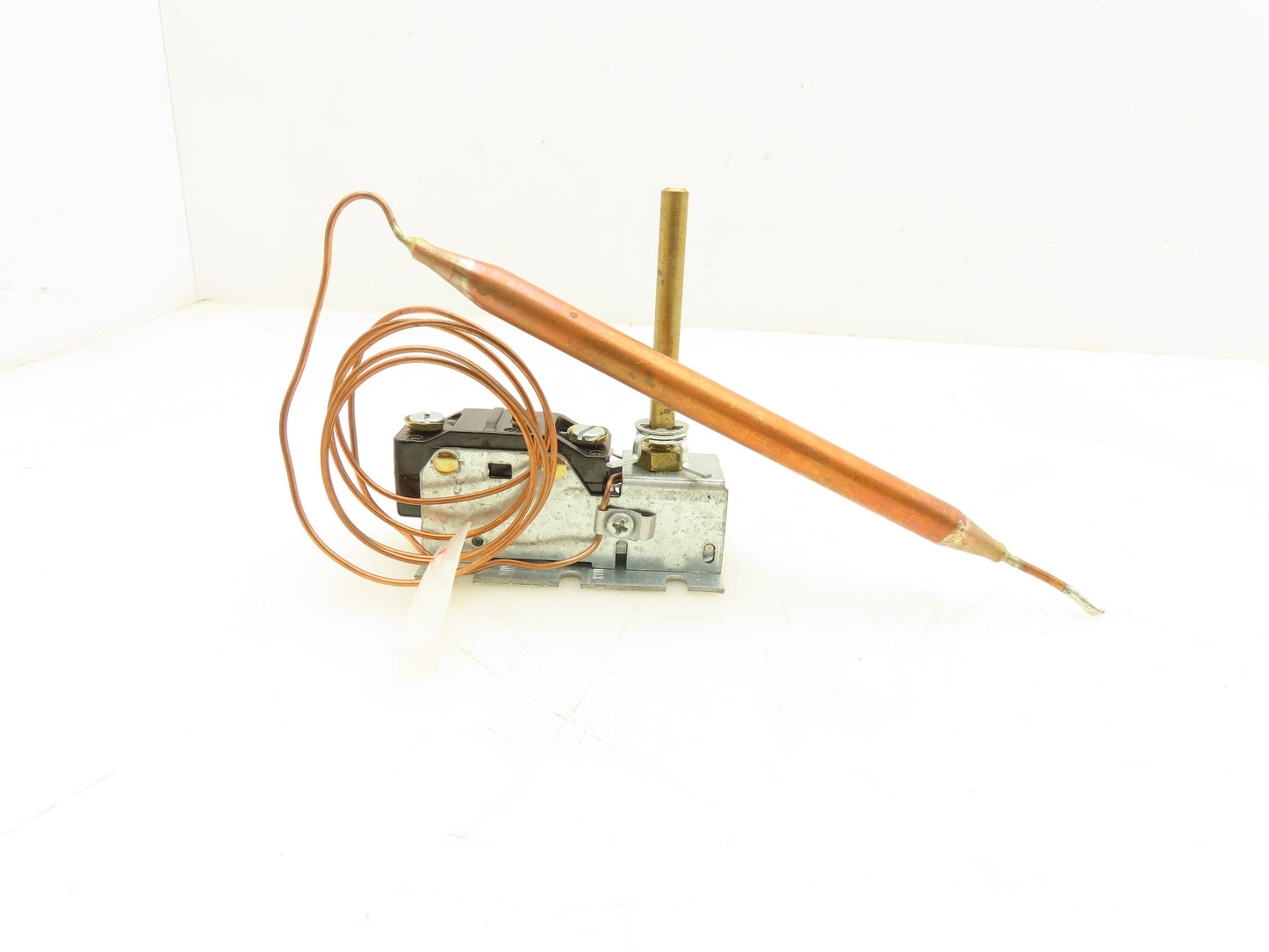 Johnson Controls A19AGA-7 Temperature Thermostat Switch Trane Lot of 3