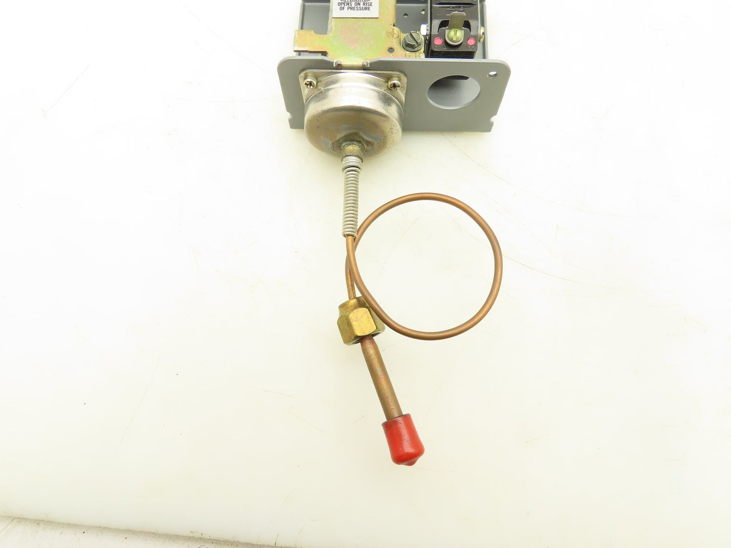 Johnson Controls P70EC-2 Pressure Control 50PSI 1/4" Flare Connector SPDT