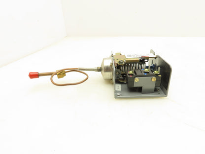 Johnson Controls P70EC-2 Pressure Control 50PSI 1/4" Flare Connector SPDT