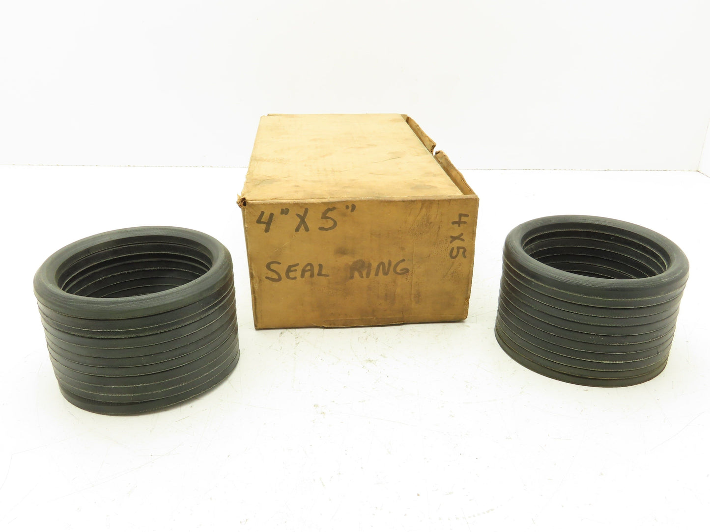 V-Packing Chevron Rubber Fabric Seal Split Ring 4"x 5"  Lot of 22