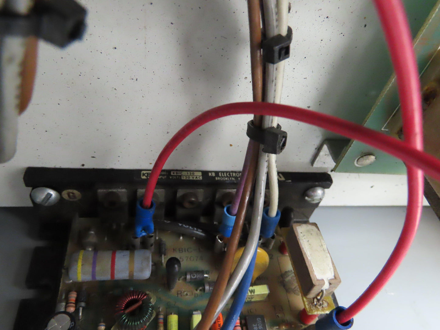 KB KBIC-120 DC Motor Drive 90VDC 1/2Hp 6Amp Hoffman Enclosure