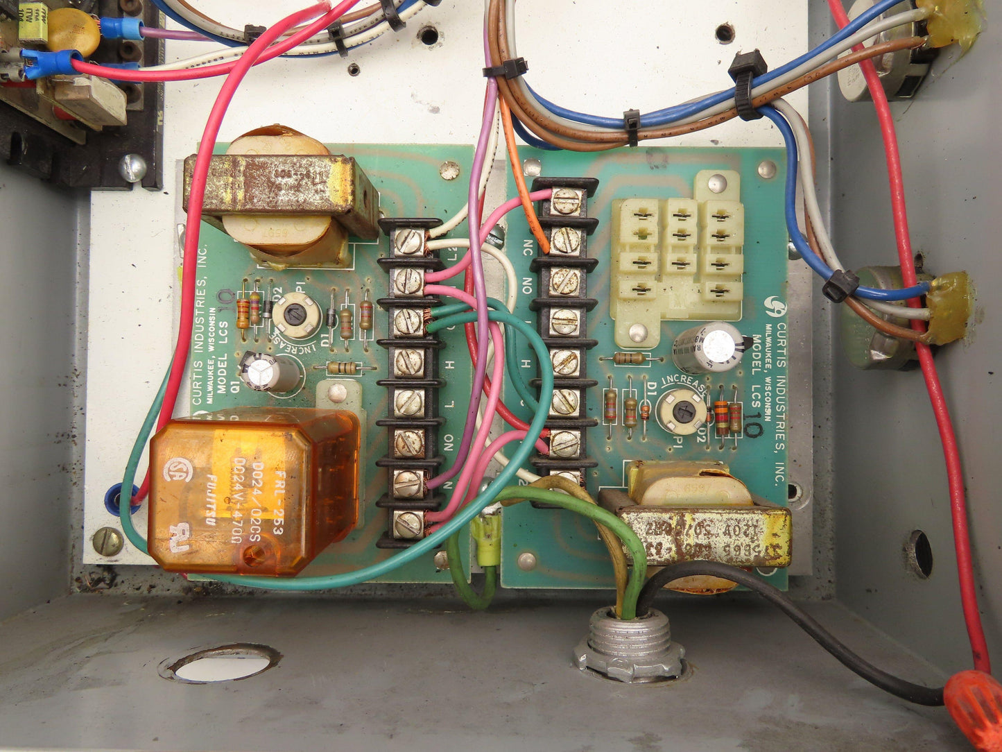 KB KBIC-120 DC Motor Drive 90VDC 1/2Hp 6Amp Hoffman Enclosure