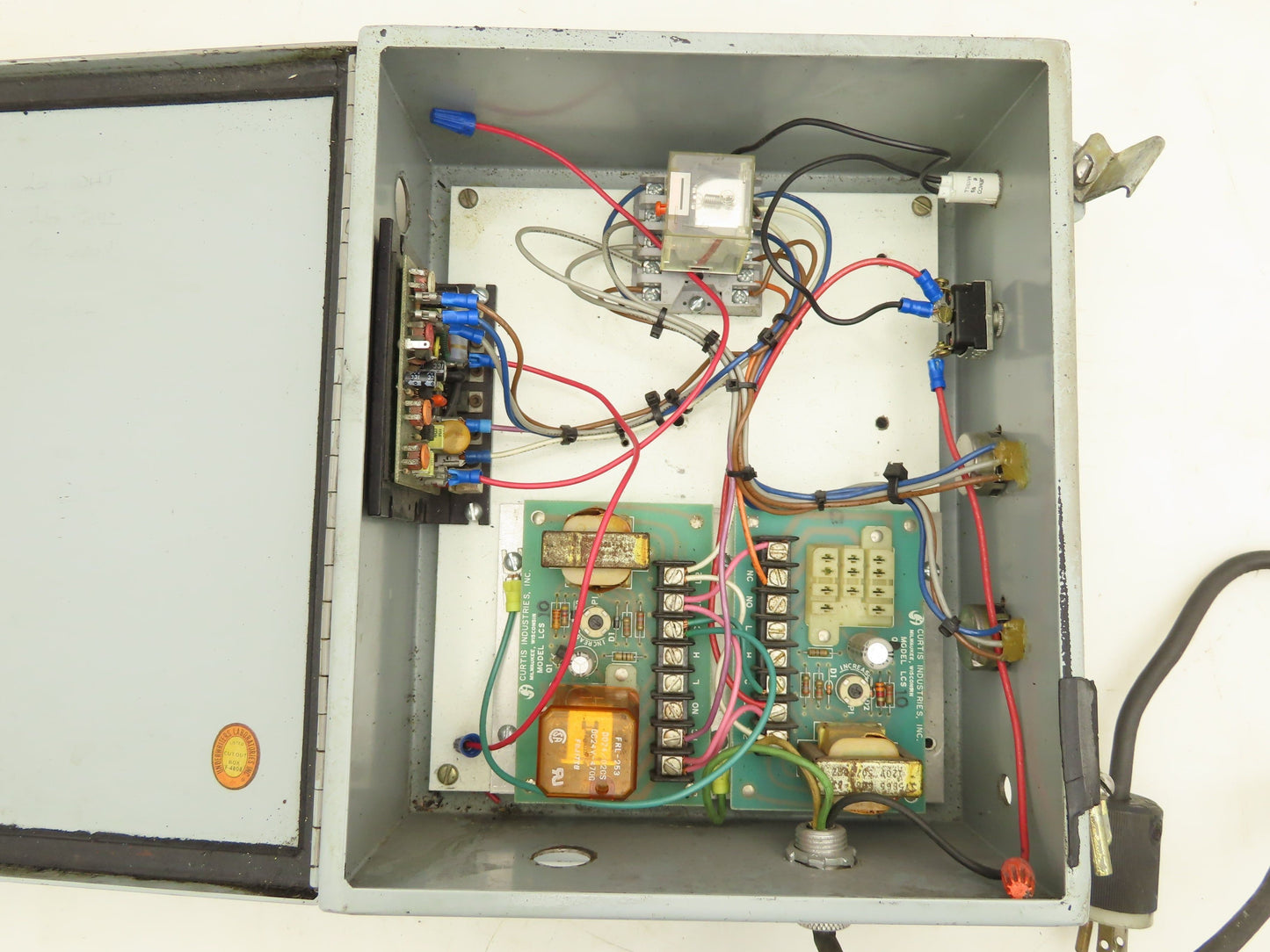 KB KBIC-120 DC Motor Drive 90VDC 1/2Hp 6Amp Hoffman Enclosure