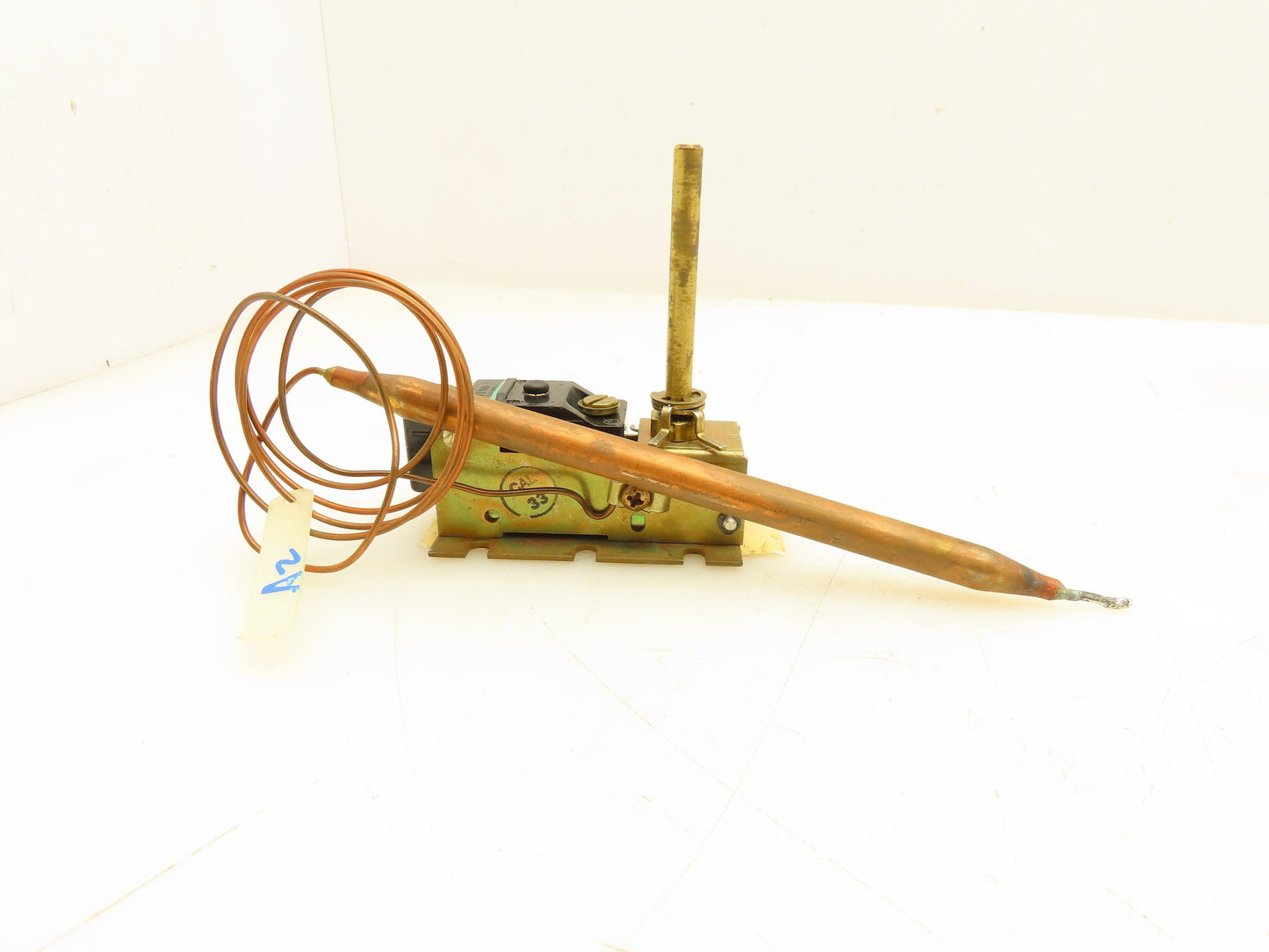 Trane CNT0016 Adjustable Temperature Control 60-90°F SPST Lot Of 2