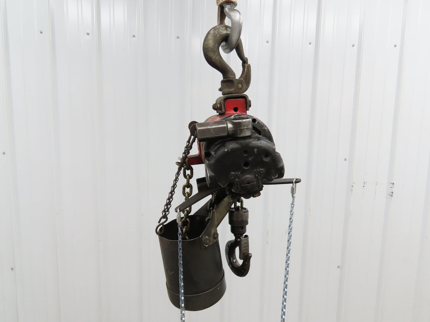 Aro R 1/4 Ton 500lb Pneumatic Air Chain Hoist 7'8" Lift Travel Pull Chain