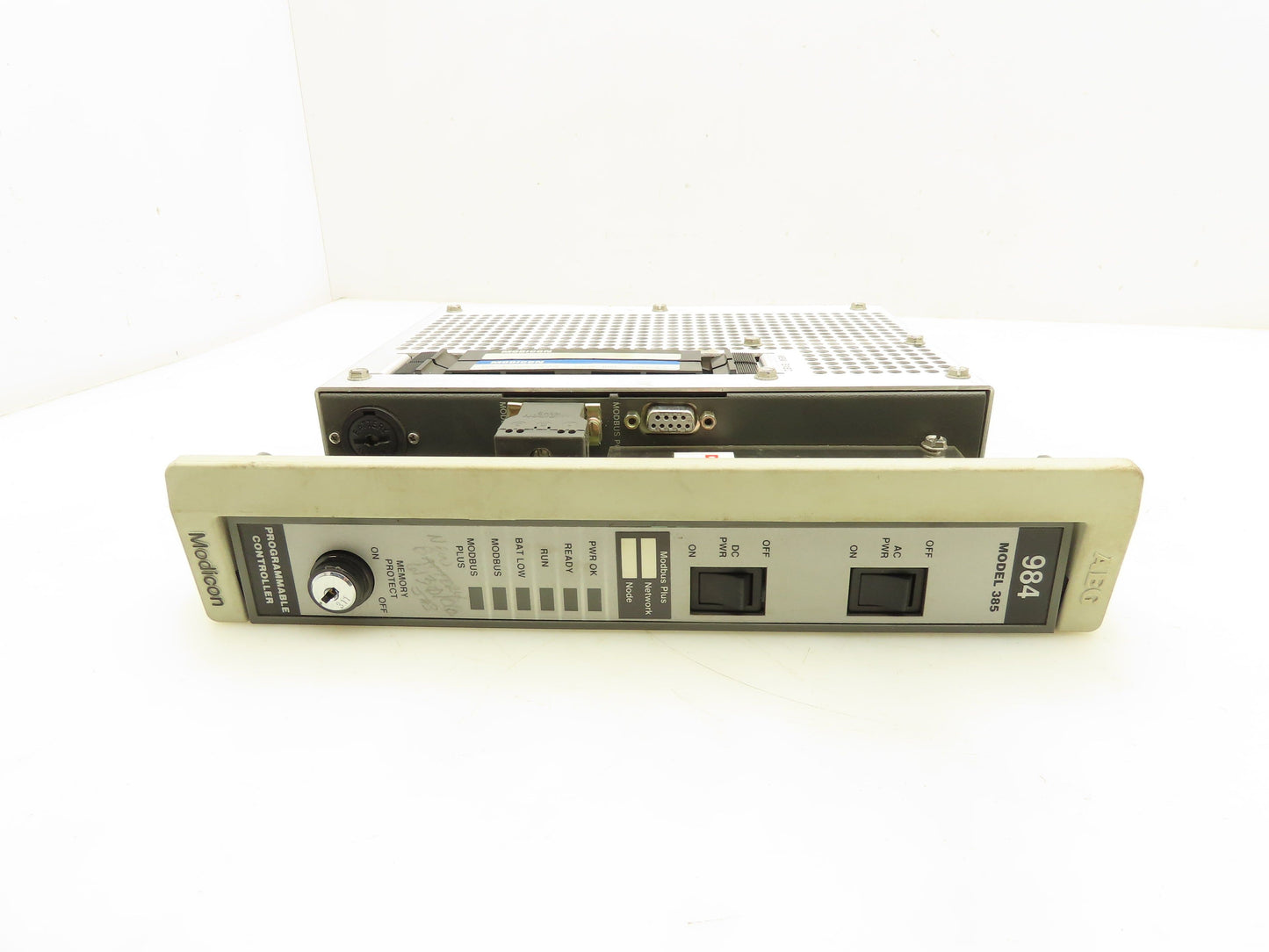 Modicon/AEG PC-984-385 Programmable Controller 385 120/220V .5/.25A