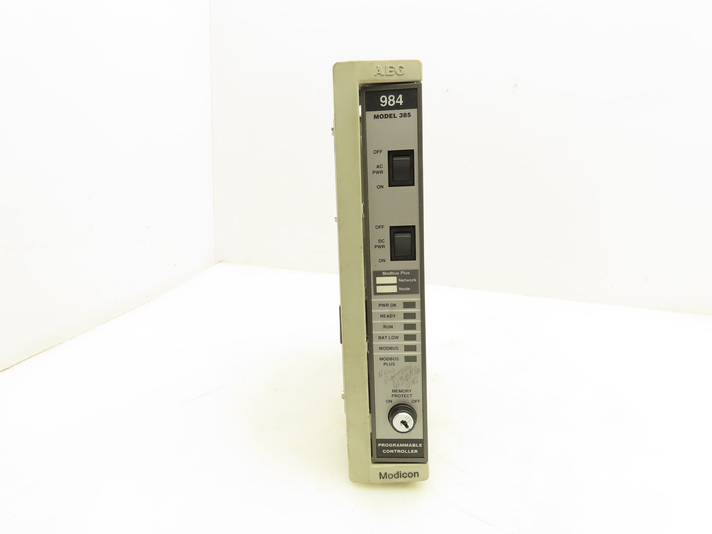 Modicon/AEG PC-984-385 Programmable Controller 385 120/220V .5/.25A