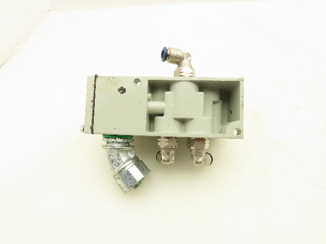 Numatics 123BA43AMN00061 Pneumatic Solenoid Valve w/Manifold Base 24VDC