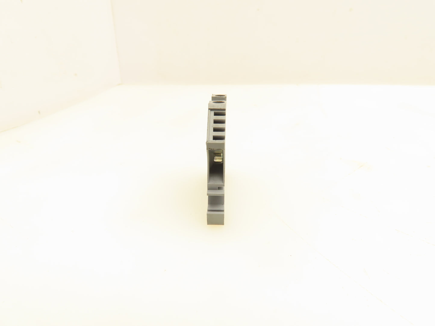 MI EURO 4 Terminal Block Gray 750V 4mm Lot of 22