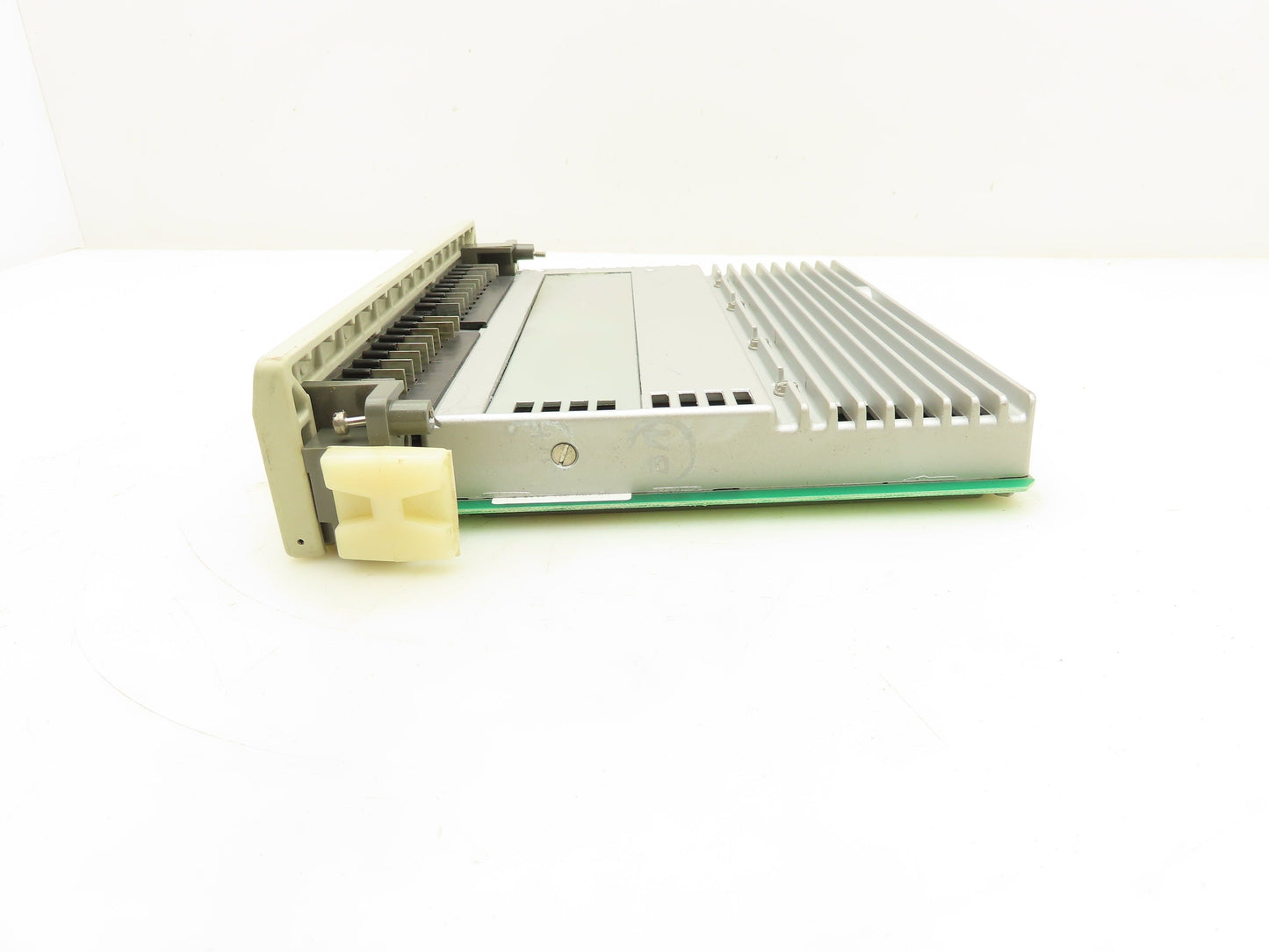 Modicon/AEG AS-B810-008 Isolated Output Module 115VAC