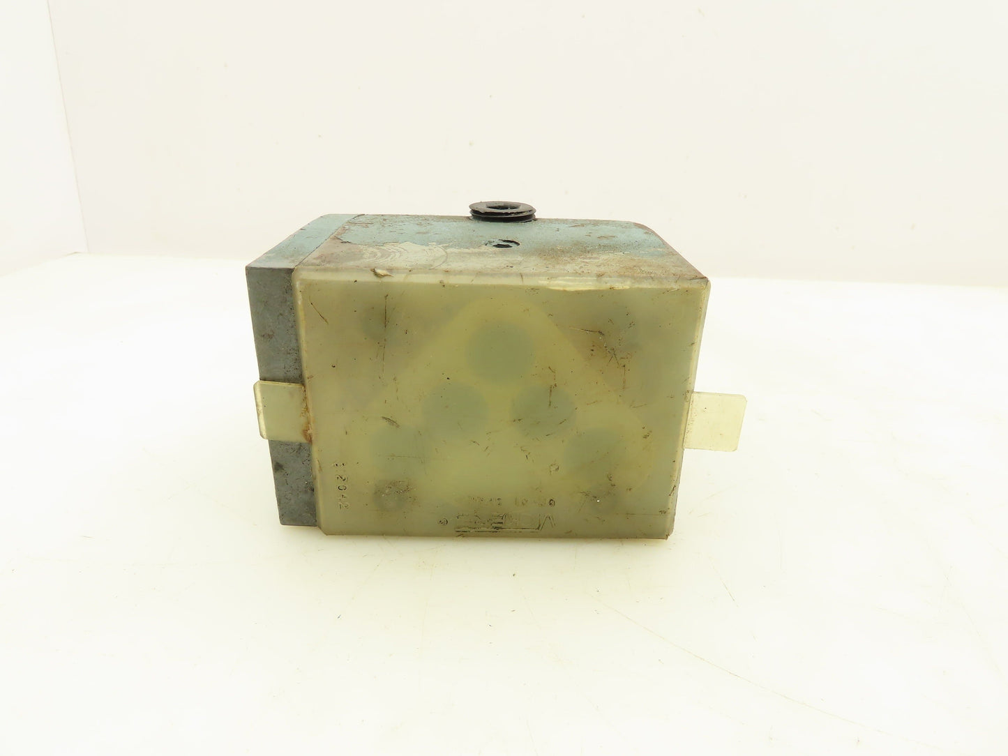 Vickers DG4S4 017C 50 Solenoid Operated Directional Control Valve