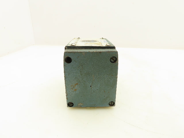 Vickers DG4S4 017C 50 Solenoid Operated Directional Control Valve