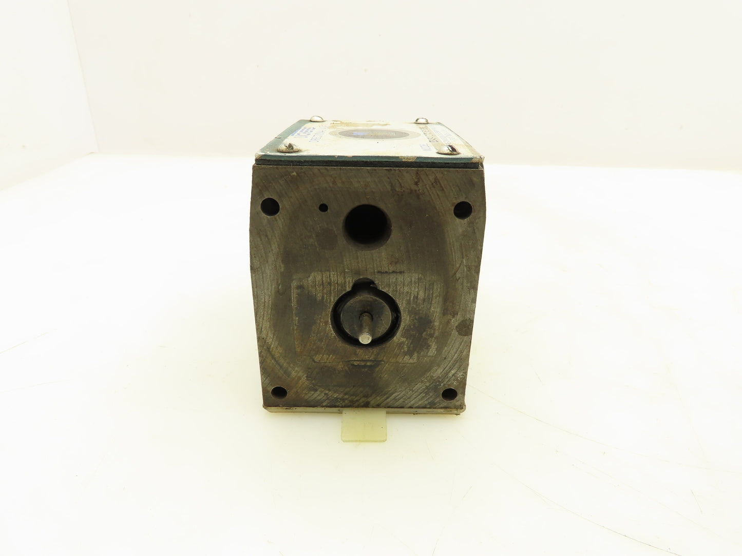 Vickers DG4S4 017C 50 Solenoid Operated Directional Control Valve