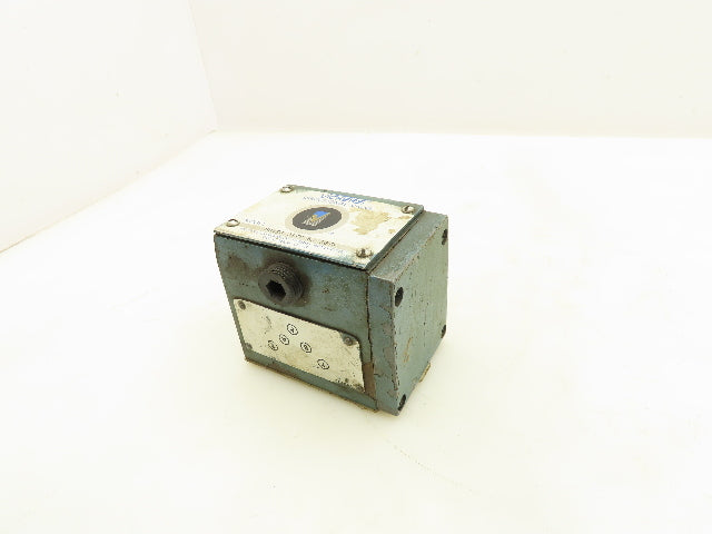 Vickers DG4S4 017C 50 Solenoid Operated Directional Control Valve