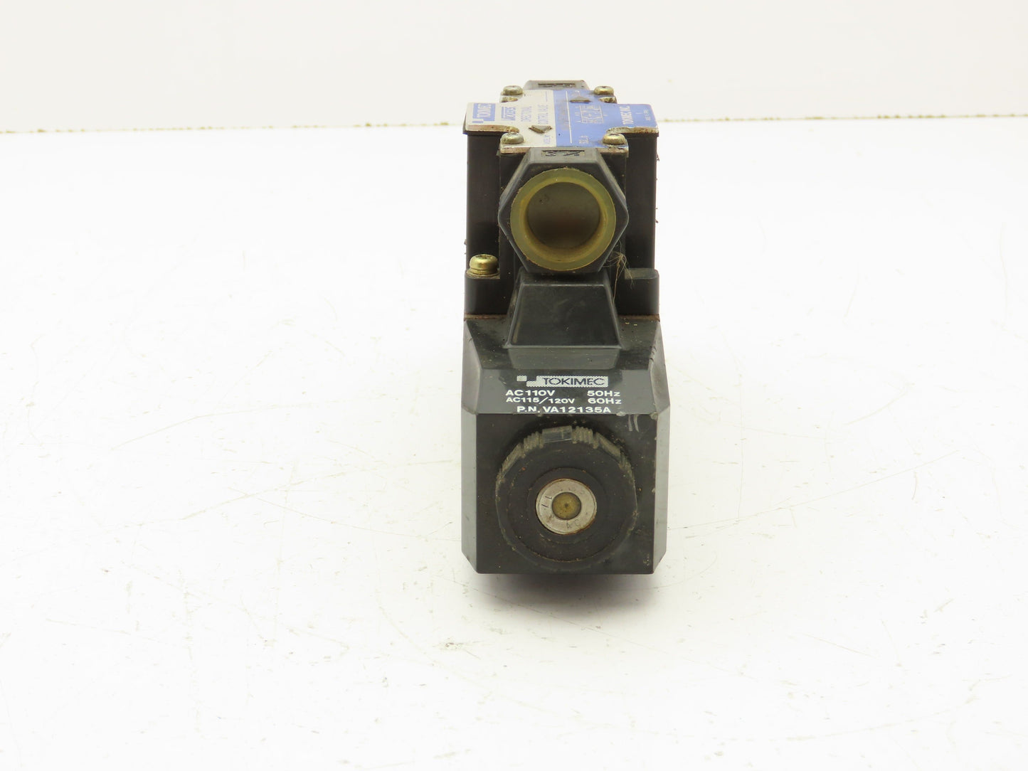 Vickers DG4V-3-7C-M-P2-B-7-50 Solenoid Operated Directional Valve 120V