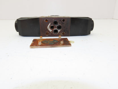 Vickers DG4V-3-7C-M-P2-B-7-50 Solenoid Operated Directional Valve 120V