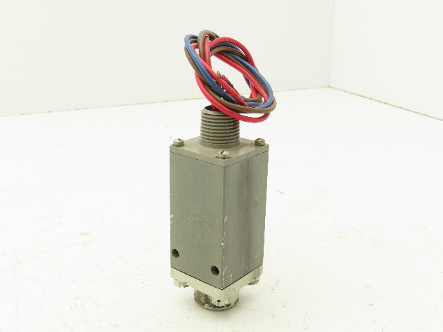 ITT Aerospace Controls 125P1C3-40 Pressure Switch 125/250VAC 5A 1/4"NPT