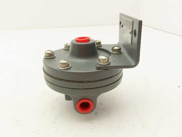 Moore 4297-114/8PC pneumatic relay 1:4 Ratio Amp Red 1/4" NPT