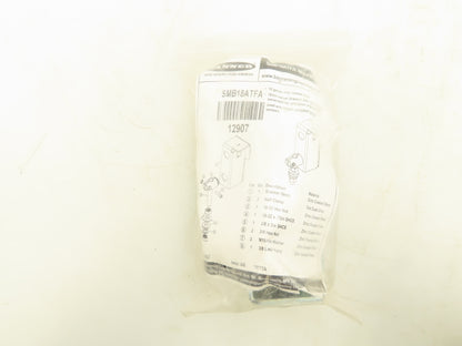 Banner QS18VP6LPQ5 Photoelectric Sensor W/ Mounting Bracket Reflector