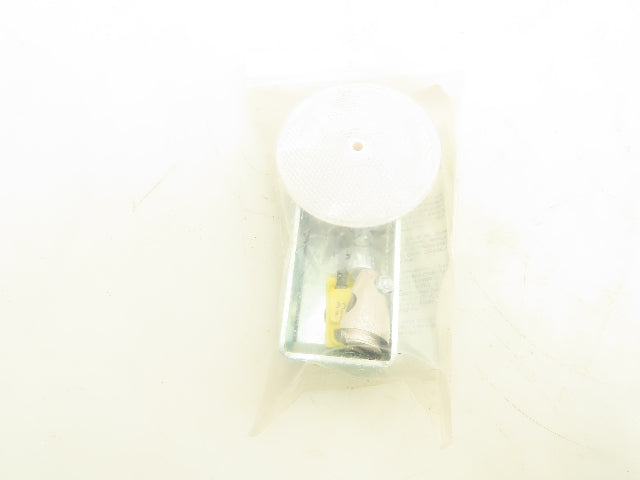 Banner QS18VP6LPQ5 Photoelectric Sensor W/ Mounting Bracket Reflector