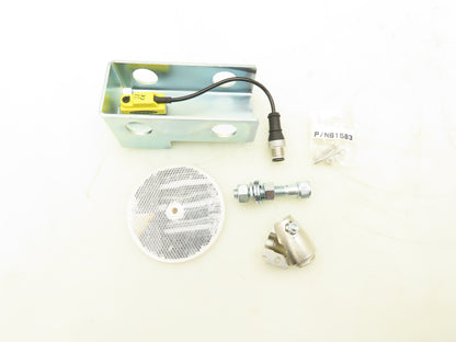 Banner QS18VP6LPQ5 Photoelectric Sensor W/ Mounting Bracket Reflector