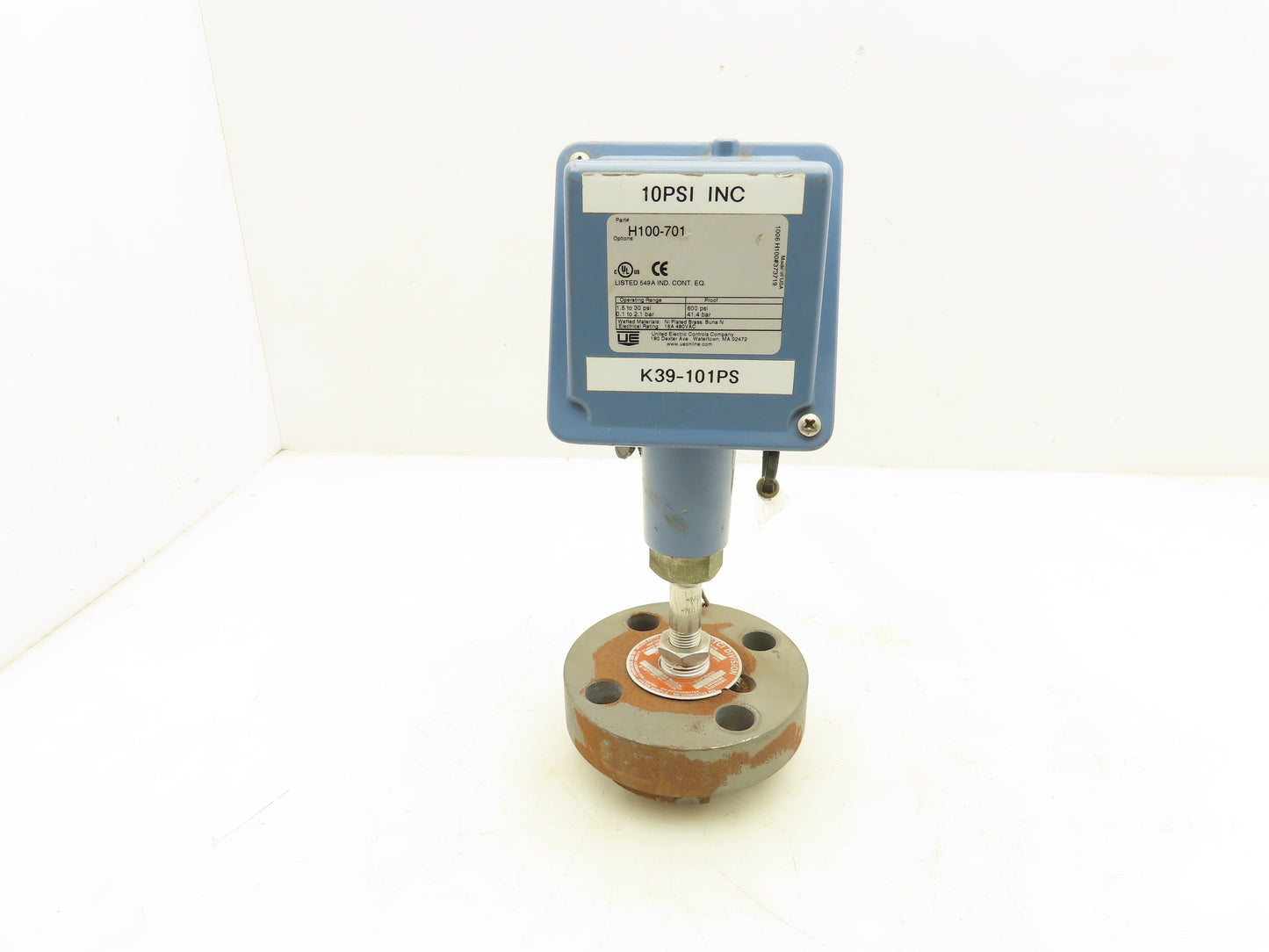United Electric H100-701 Pressure Switch 1.5-30PSI 600PSI Proof Diaphragm Seal