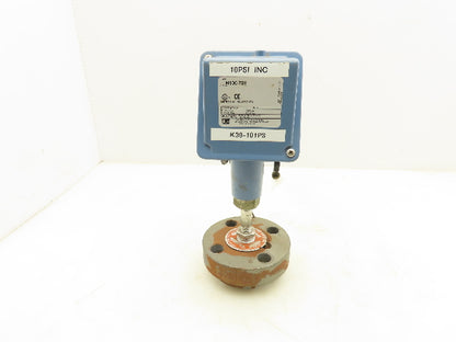 United Electric H100-701 Pressure Switch 1.5-30PSI 600PSI Proof Diaphragm Seal