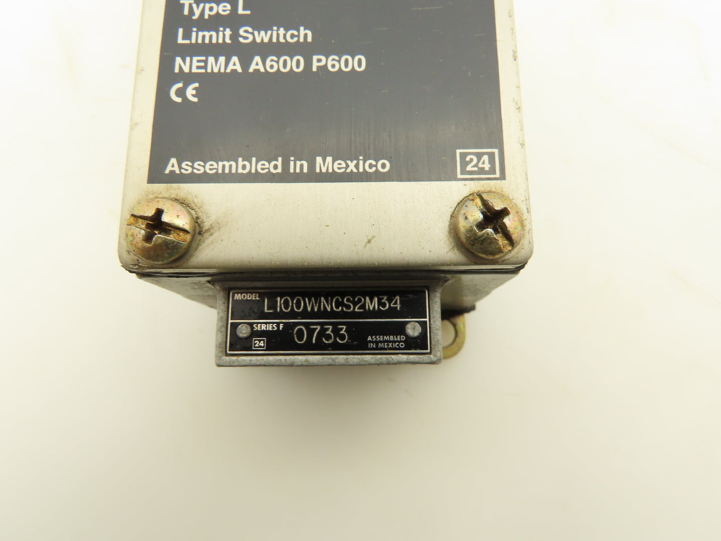 Square D L100WNCS2M34 Type L Limit Switch RB Denison Lox-Switch Series F