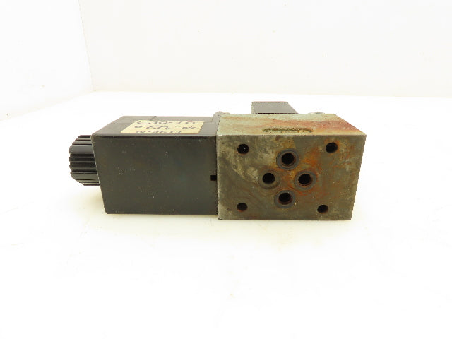 Sumitomo SD4GS-AcB-02B-D24-21 Hydraulic Directional Solenoid Valve 24V  Lot of 3