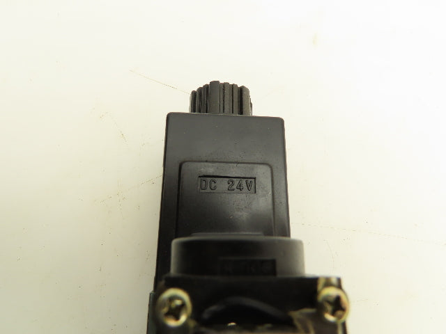 Sumitomo SD4GS-AcB-02B-D24-21 Hydraulic Directional Solenoid Valve 24V  Lot of 3