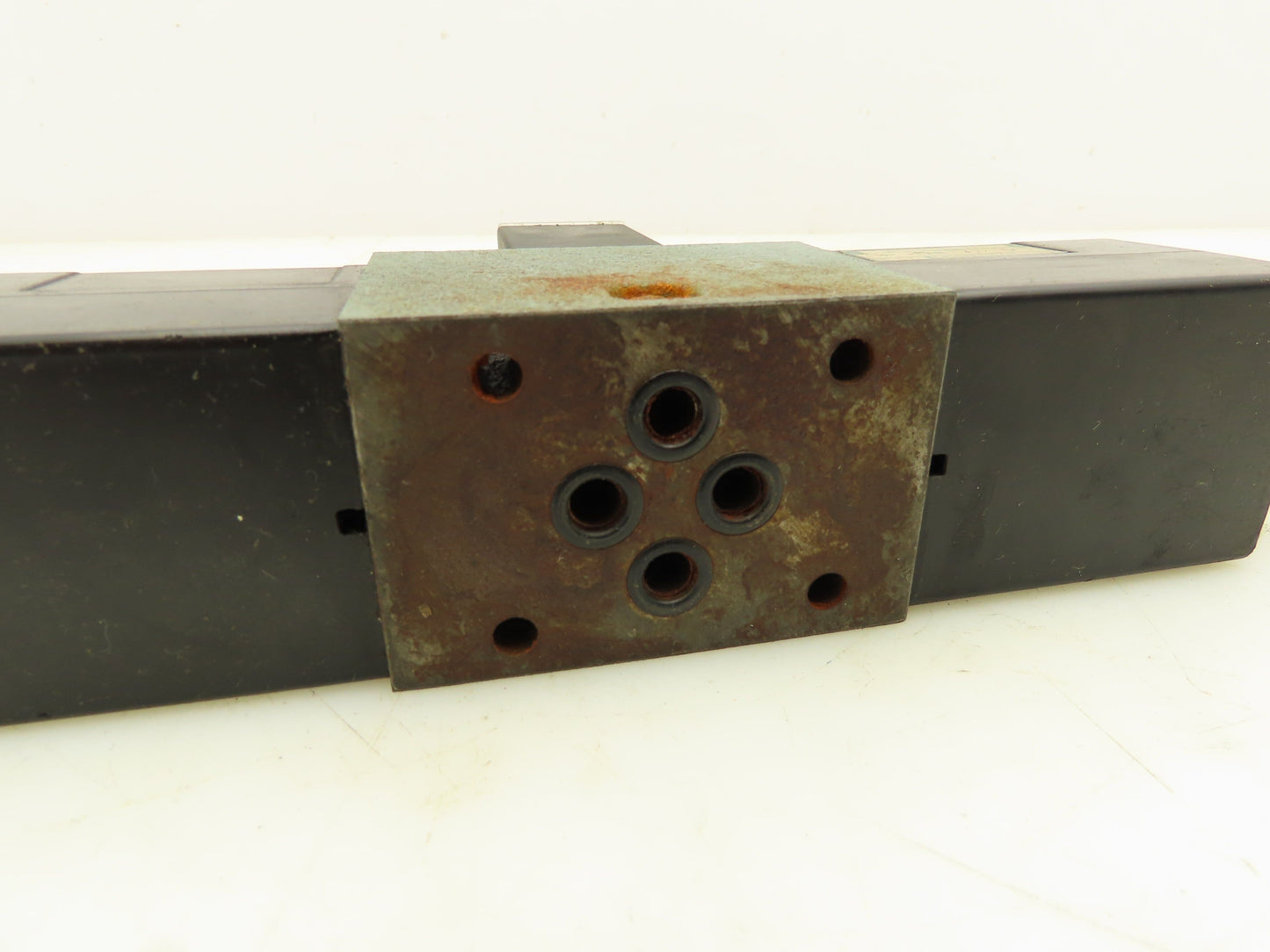 Sumitomo SD4SGS-AGB-02C-D24-21 Hydraulic Directional Solenoid Valve 24V Lot of 2