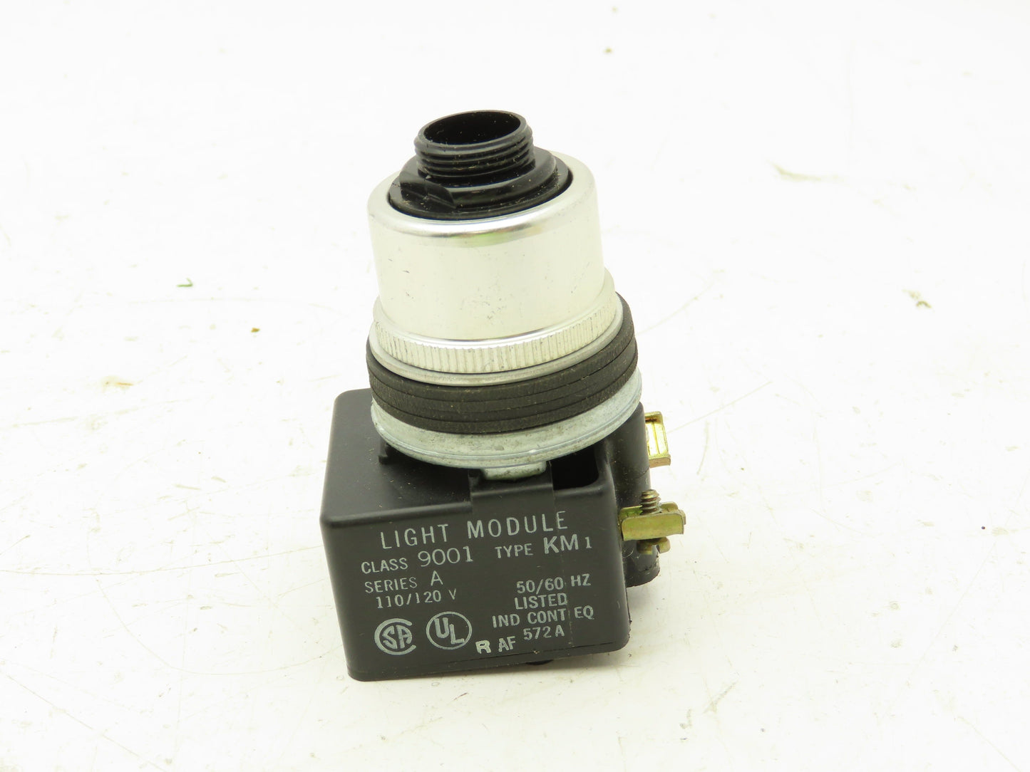 Square D KR-8P1G Illuminated Pushbutton Momentary Push-Pull 120V 9001 KM1