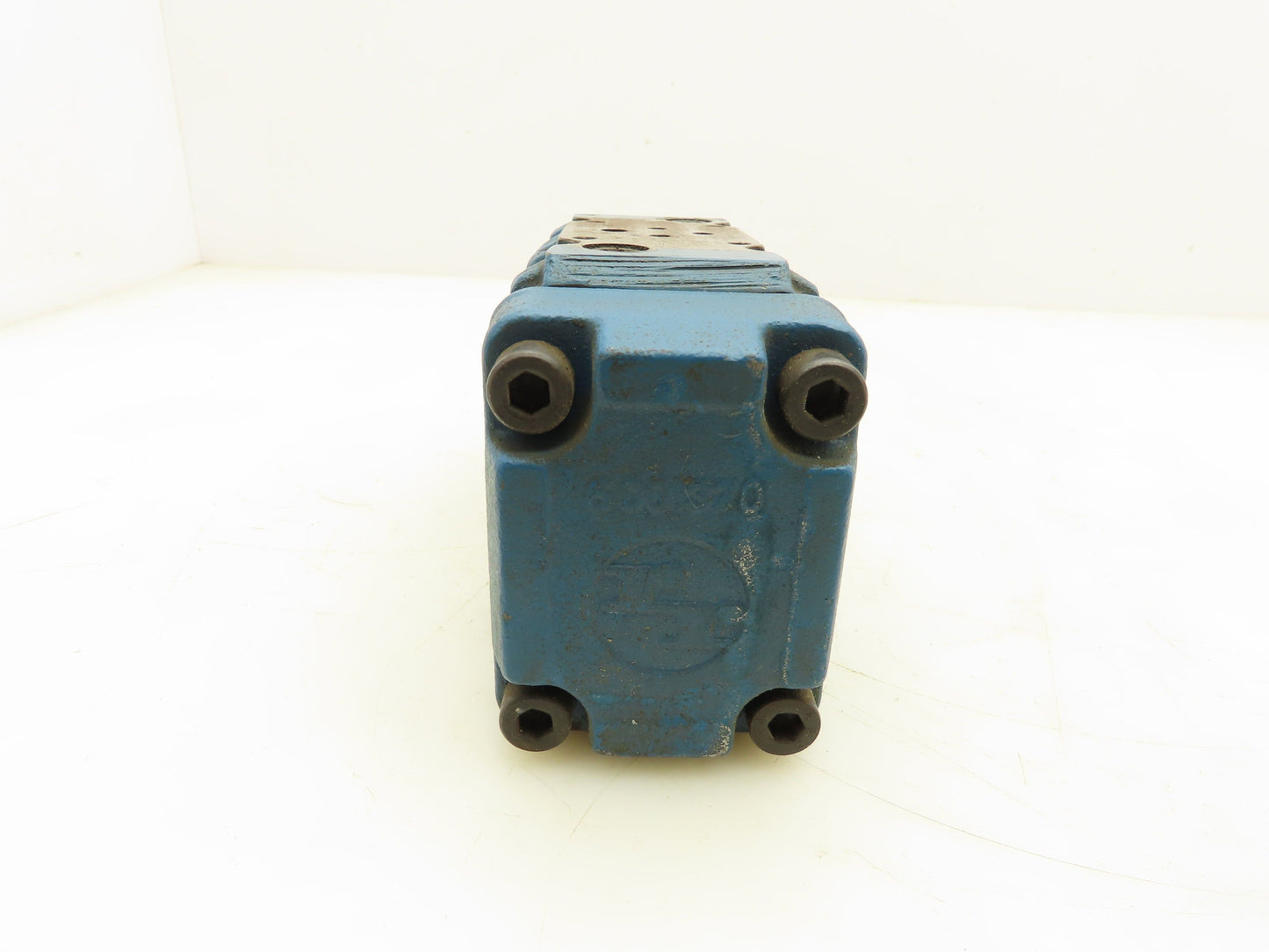 Rexroth 4WEH10 J42/6EG24N9ETK4 Directional Control Valve 4/3 NG10