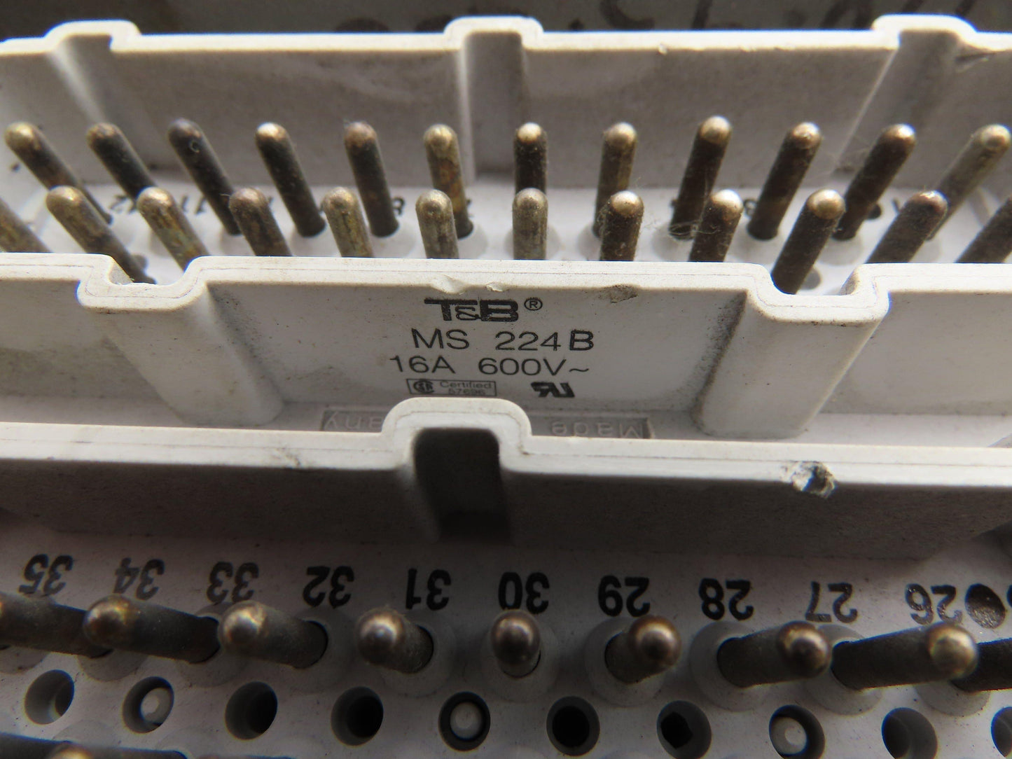 Thomas & Betts MS 224B Connector Screw Insert Plugs 24 Pin Steel Housing