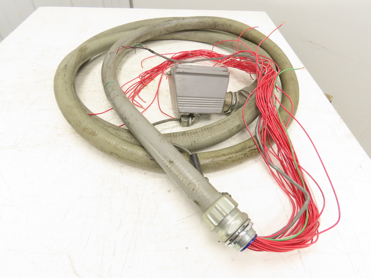 T&B MS 248B Connector Screw Insert Plugs 24 Pin Steel Housing 1¼" Liquid Conduit