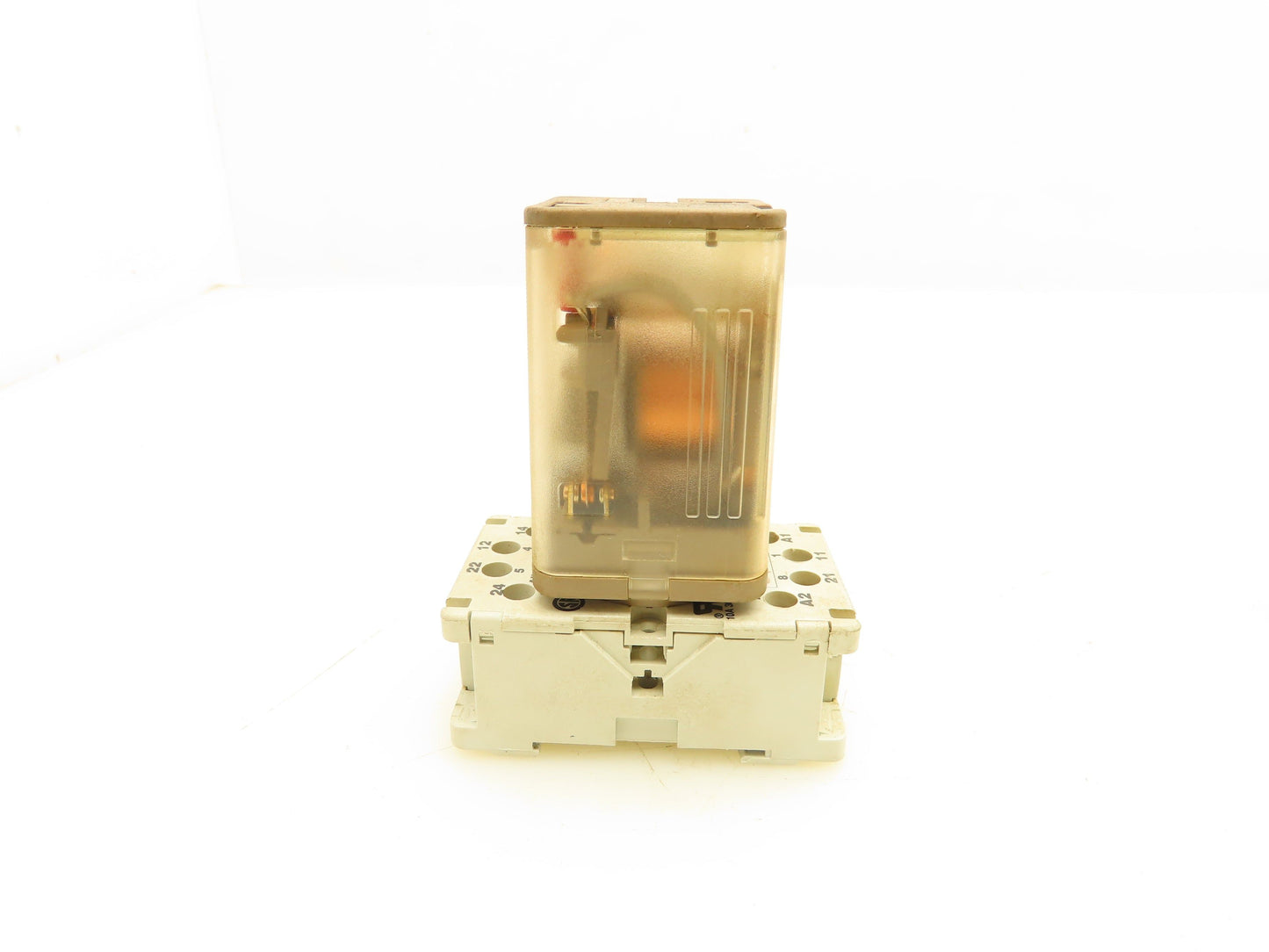 Kuhnke UF2-120VAC 1 8-Pin Relay Allen-Bradley Base 120V 10A Lot of 7